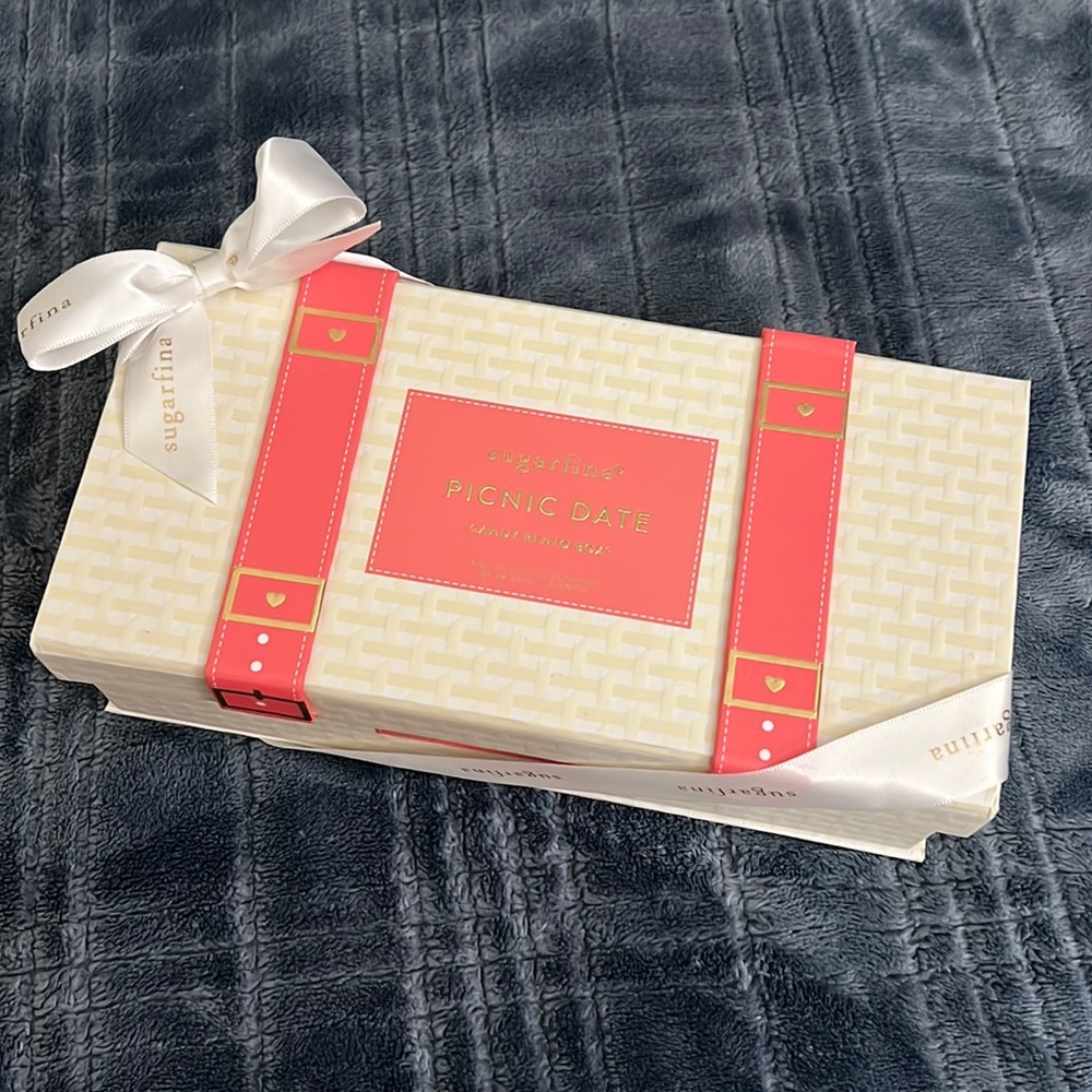 Sugarfina empty box with ribbon 🎀
